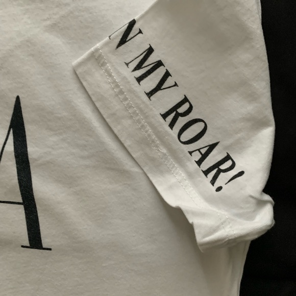 Disney The Lion King Tshirt Simba Worn twice Size S Stradivarius - Picture 2 of 6